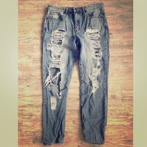 Boyfriend jeans distressed